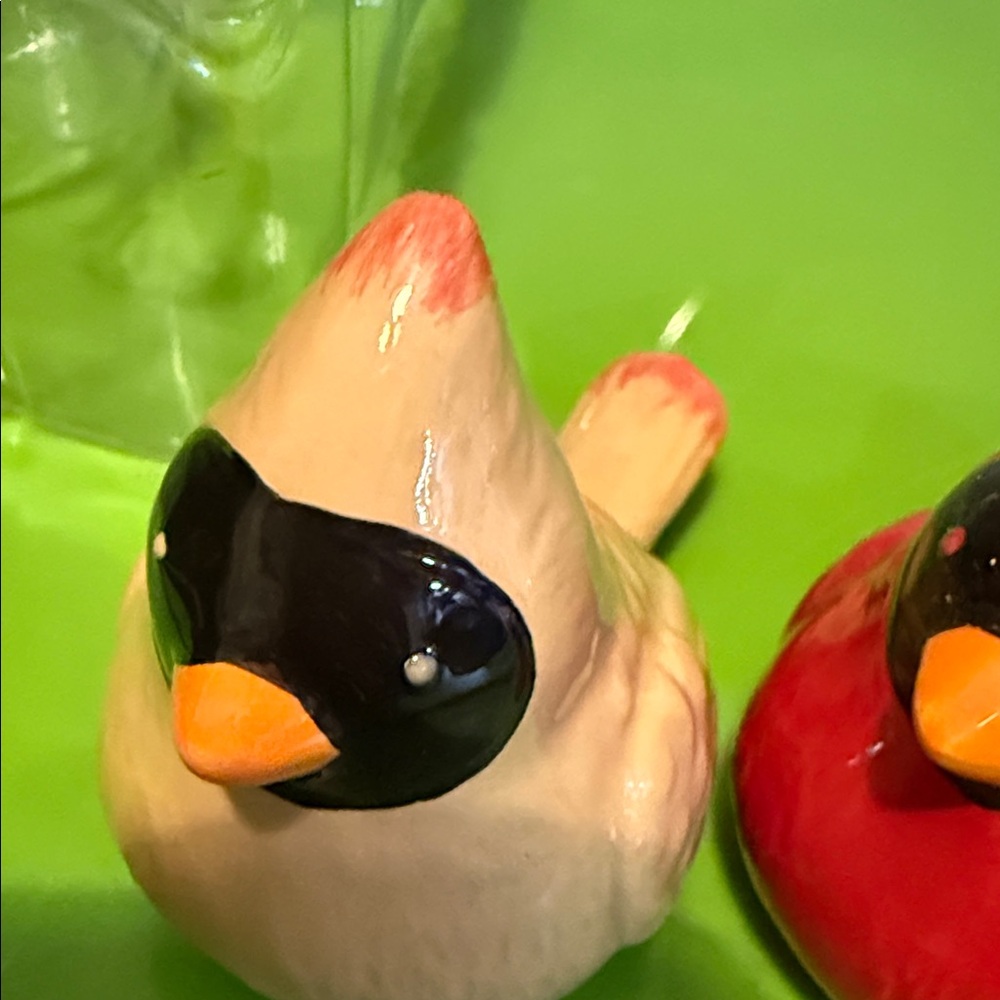 Cardinal salt and pepper shakers - Picture 5 of 5
